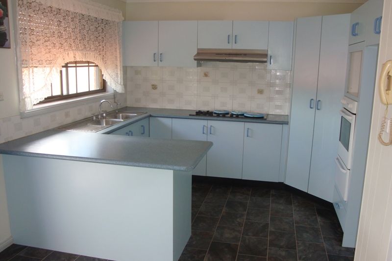 1 Glen Davis Avenue, BOSSLEY PARK, NSW 2176