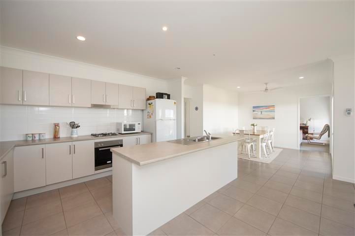 24 Redgum Drive, KIRKWOOD, QLD 4680