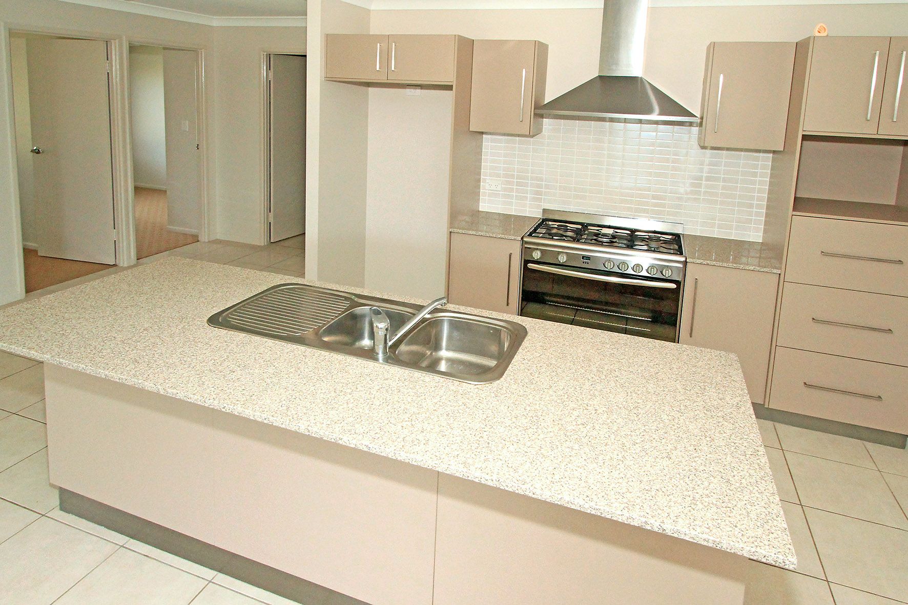 8 Whistler Avenue, YEPPOON, QLD 4703