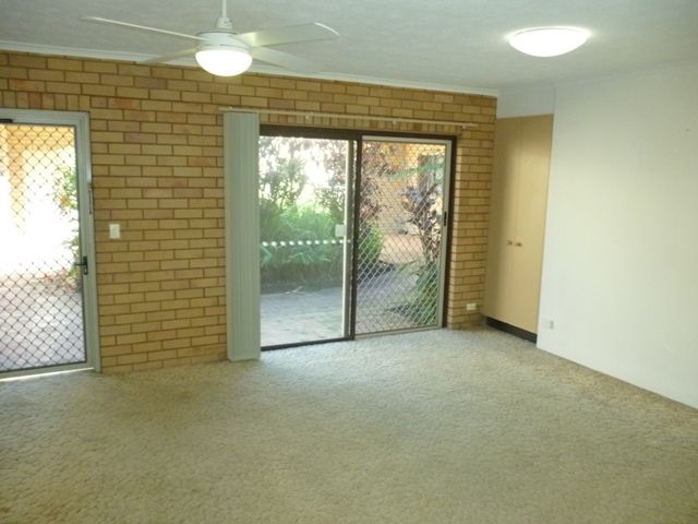 2/42 Baden Powell Street, MAROOCHYDORE, QLD 4558