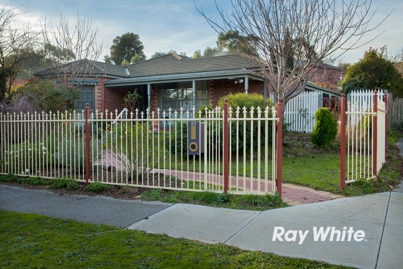 32 Cotoneaster Way, LANGWARRIN, VIC 3910