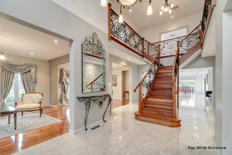 8 Toorak Court, GREENSBOROUGH, VIC 3088