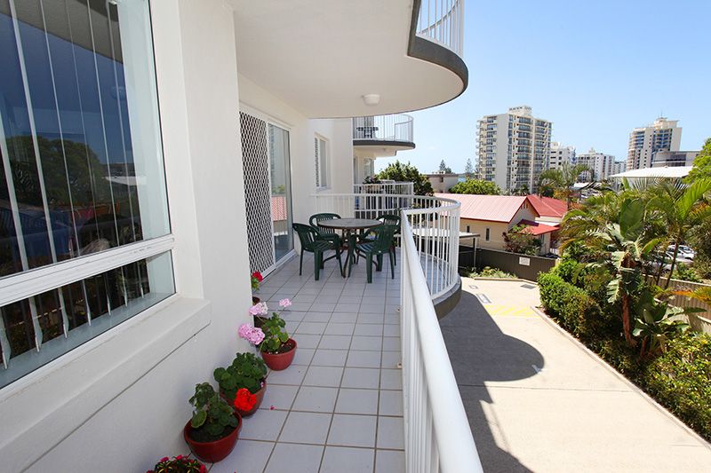 4/ 9 Douglas Street, MOOLOOLABA, QLD 4557