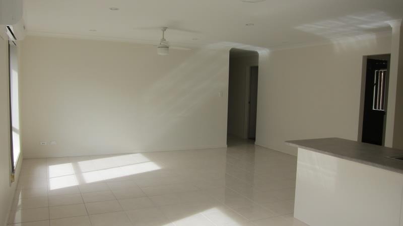 37 Custodian Crescent, ORMEAU, QLD 4208