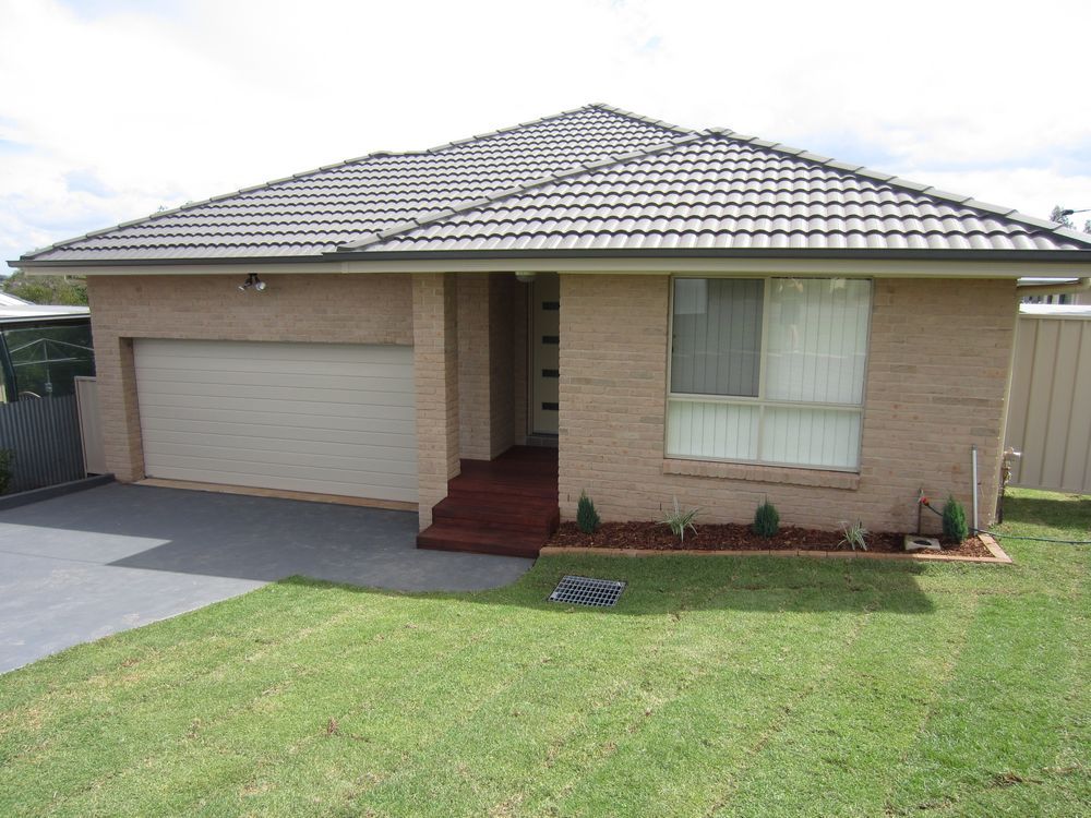 7 Parry Drive, TEMORA NSW 2666