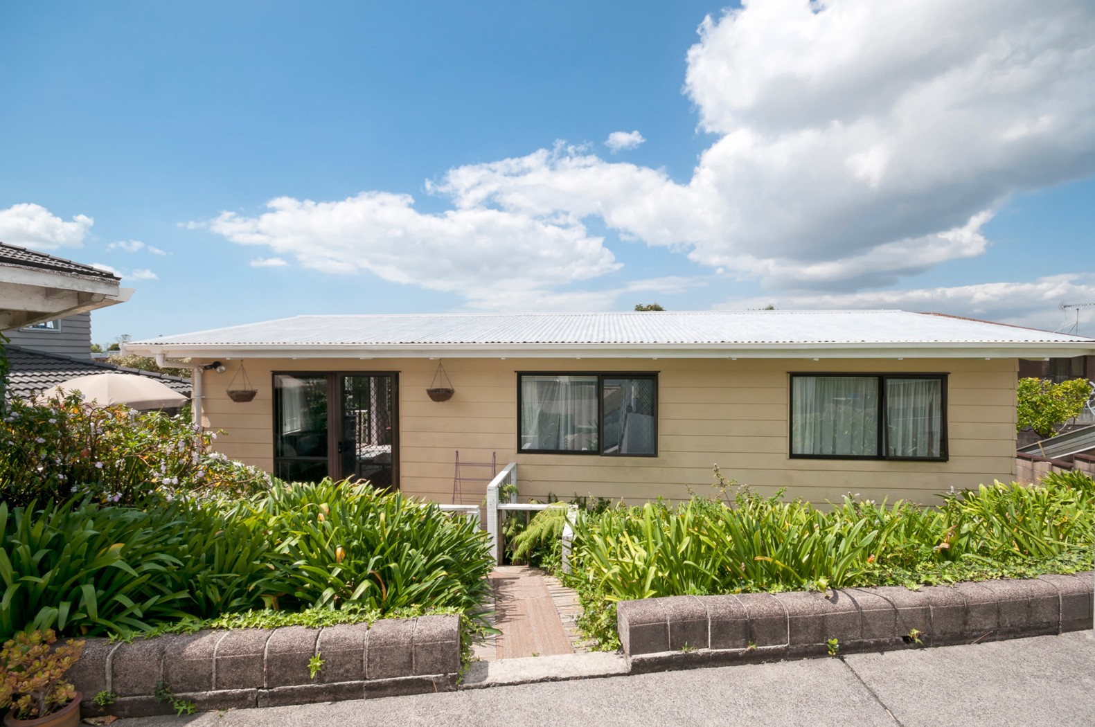 4323 Great North Road, GLENDENE, Waitakere City
