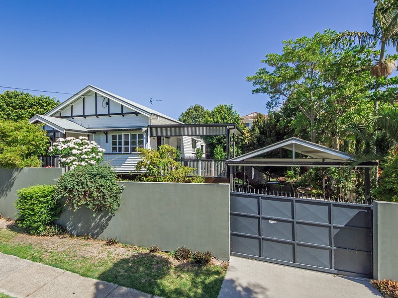 1 Lloyd Street, SOUTHPORT, QLD 4215