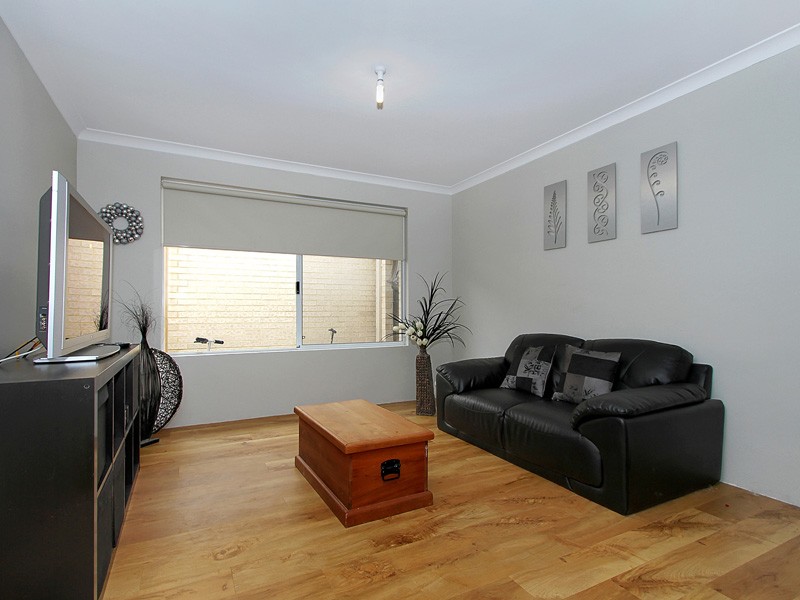 14 Maresfield Gardens, GIRRAWHEEN, WA 6064
