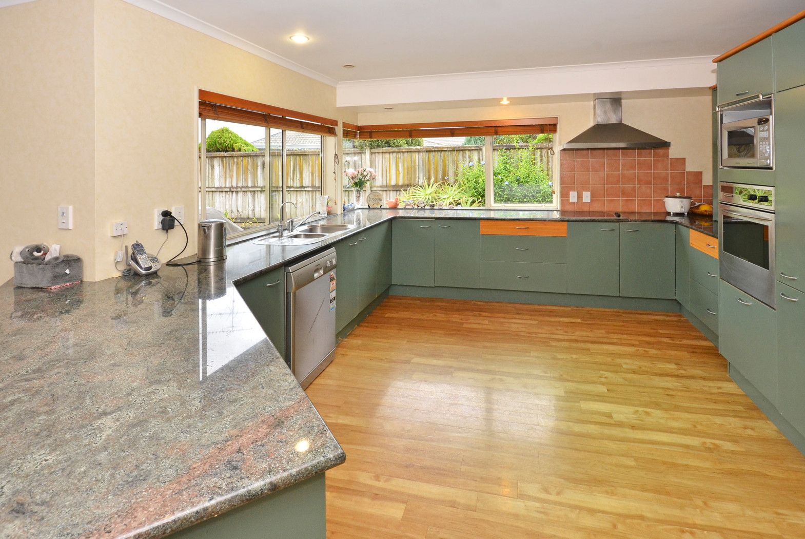 43 Keywella Drive, CONIFER GROVE, Manukau City