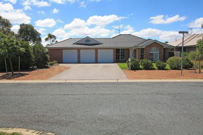 16 Lundie Street, BUNGENDORE NSW 2621