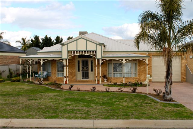 15 River Road, YARRAWONGA VIC 3730