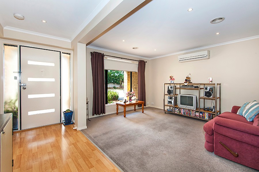 6 Montsalvat Street, DOREEN, VIC 3754