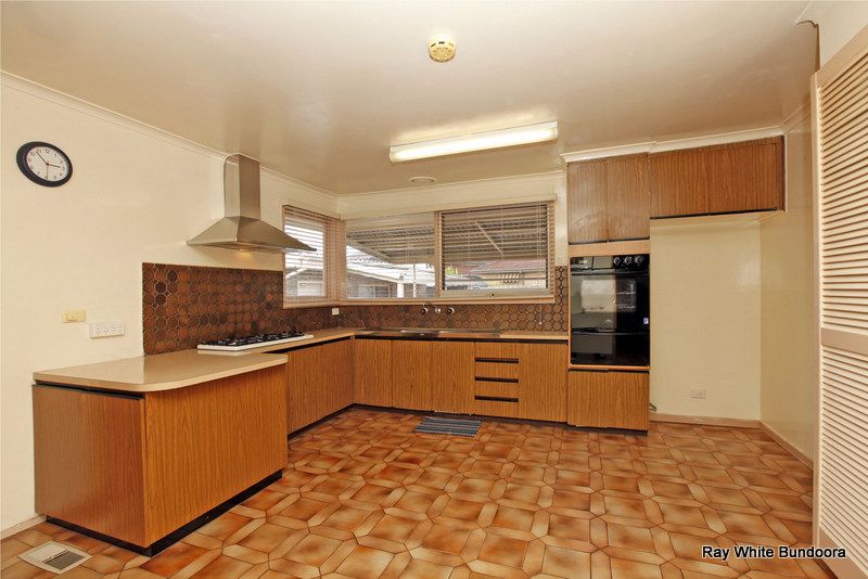 36 Lauder Drive, BUNDOORA, VIC 3083