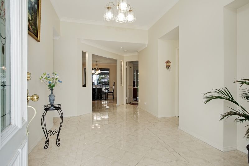 48 Intrepid Court, NEWPORT, QLD 4020