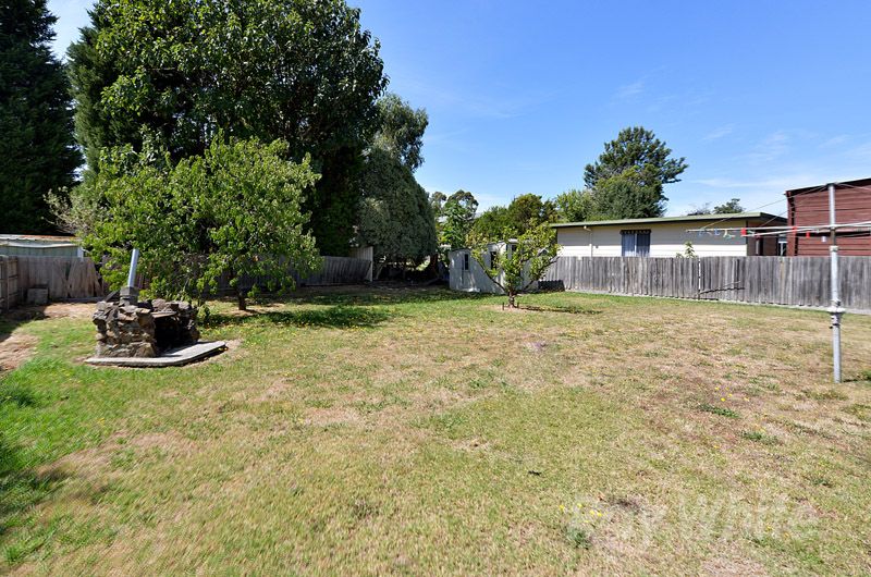25 Linda Crescent, FERNTREE GULLY, VIC 3156