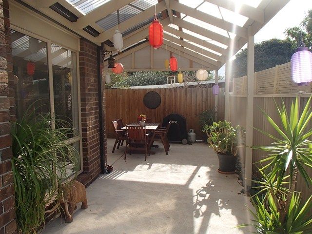 2/6 Logan Street, HAMLYN HEIGHTS, VIC 3215