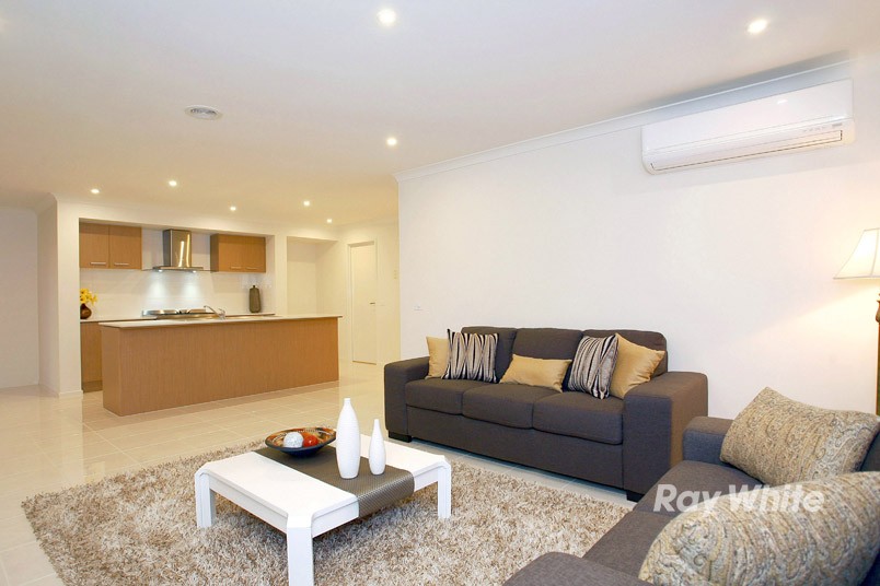 24 Sassafras Place, CRANBOURNE NORTH, VIC 3977