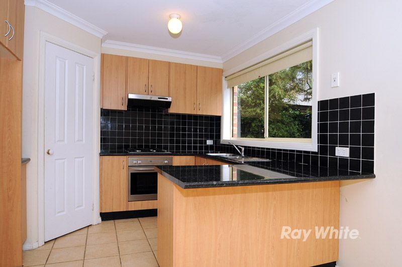 1 Poulton Close, HEATHMONT, VIC 3135