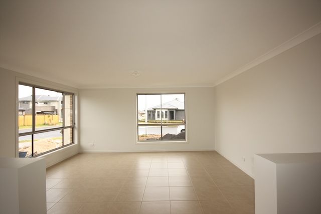 28 Tander Street, ORAN PARK, NSW 2570