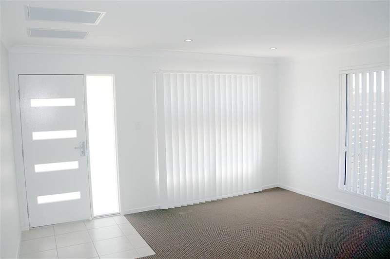 7 Lenthall Street, BOYNE ISLAND, QLD 4680