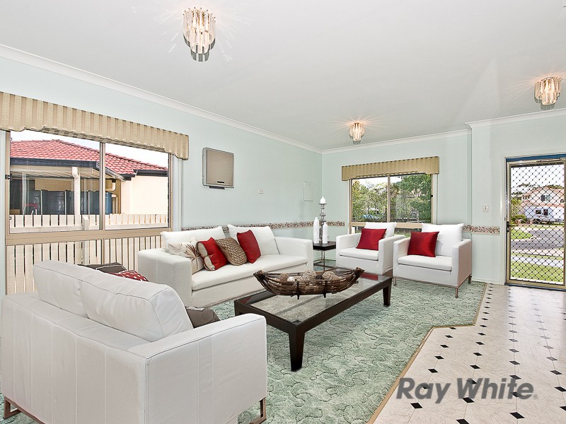 11 Grevillea Court, ROTHWELL, QLD 4022
