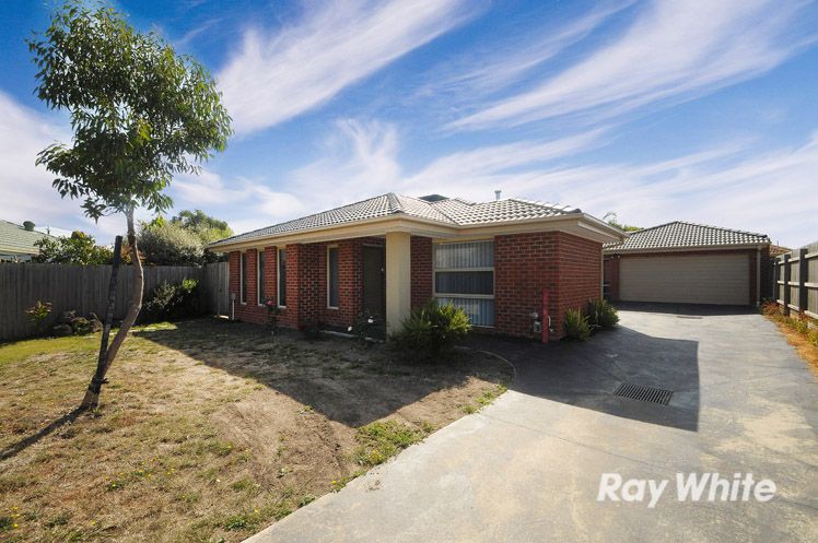 22 Maureen Close, CRANBOURNE WEST VIC 3977