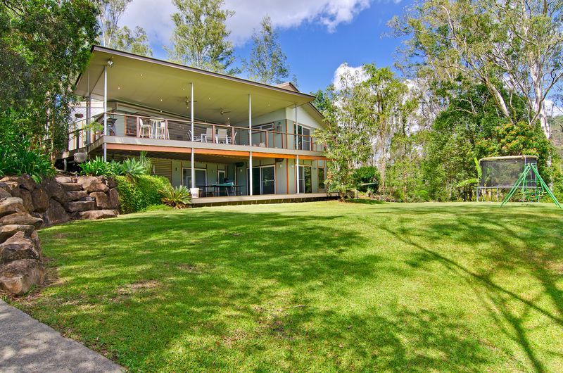 37 Coorabin Court, TALLEBUDGERA QLD 4228