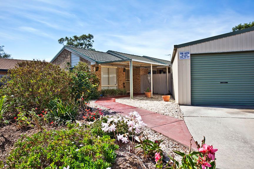76 Taldra Drive, FERNTREE GULLY, VIC 3156