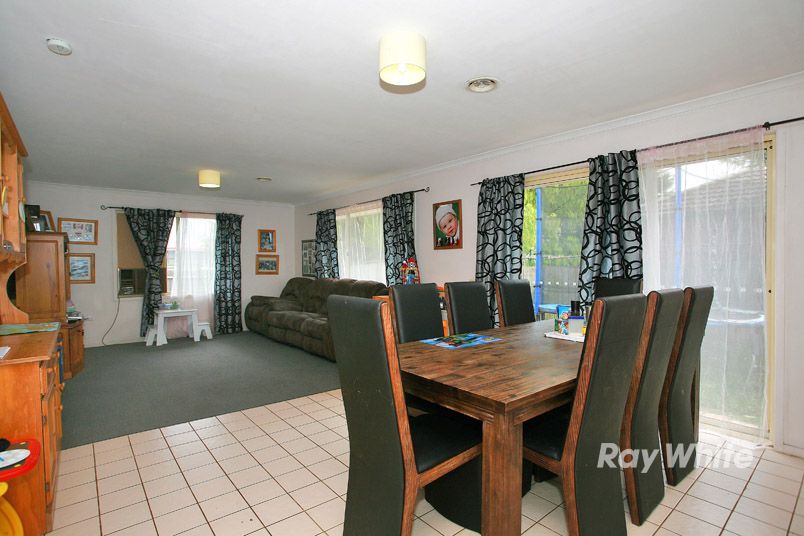9 Scarborough Avenue, CRANBOURNE WEST, VIC 3977