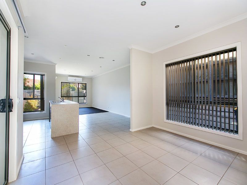 1/4 Rowson Grove, CLARINDA, VIC 3169