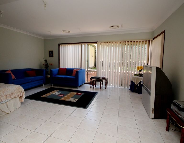 WEST HOXTON, NSW 2171