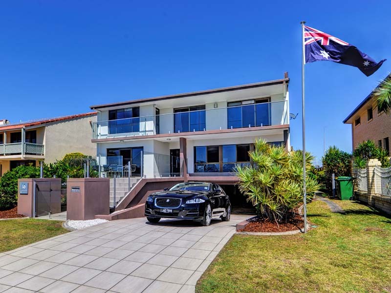 16 James Cook Esplanade, HOLLYWELL, QLD 4216