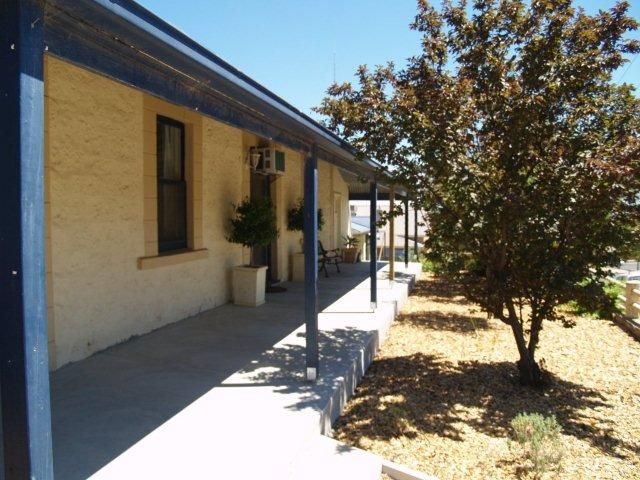 6 Pflaum Terrace, WAIKERIE, SA 5330