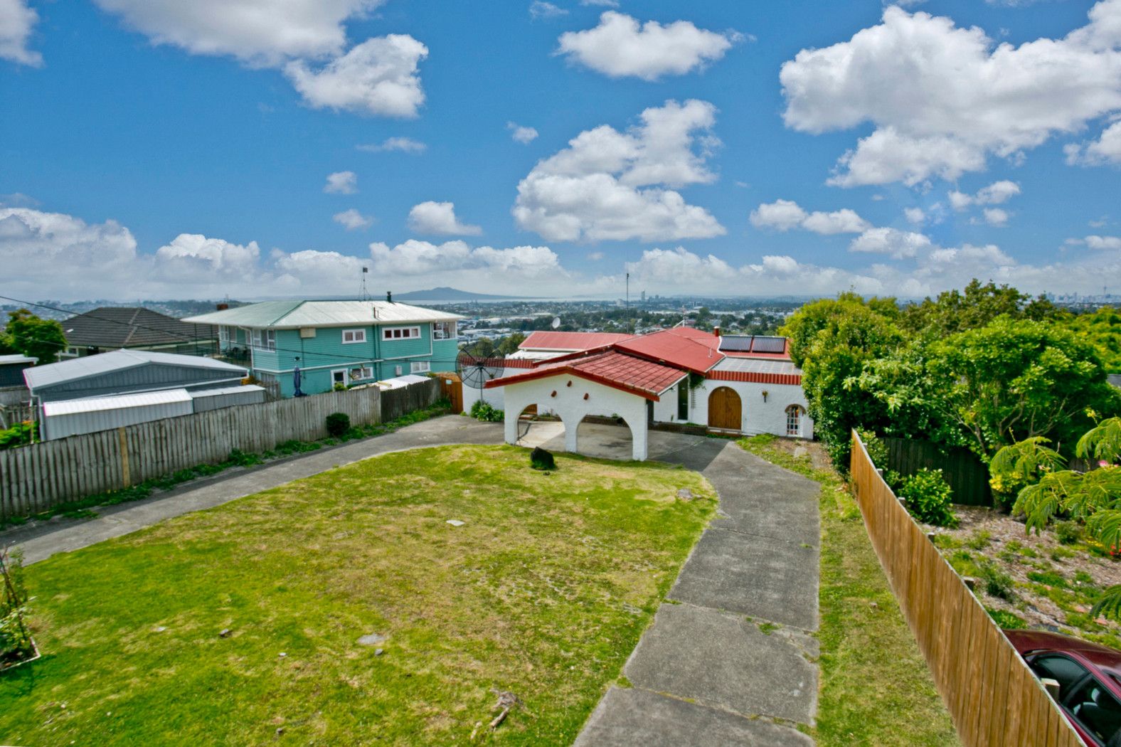 5 Sunset Road, GLENFIELD, North Shore City