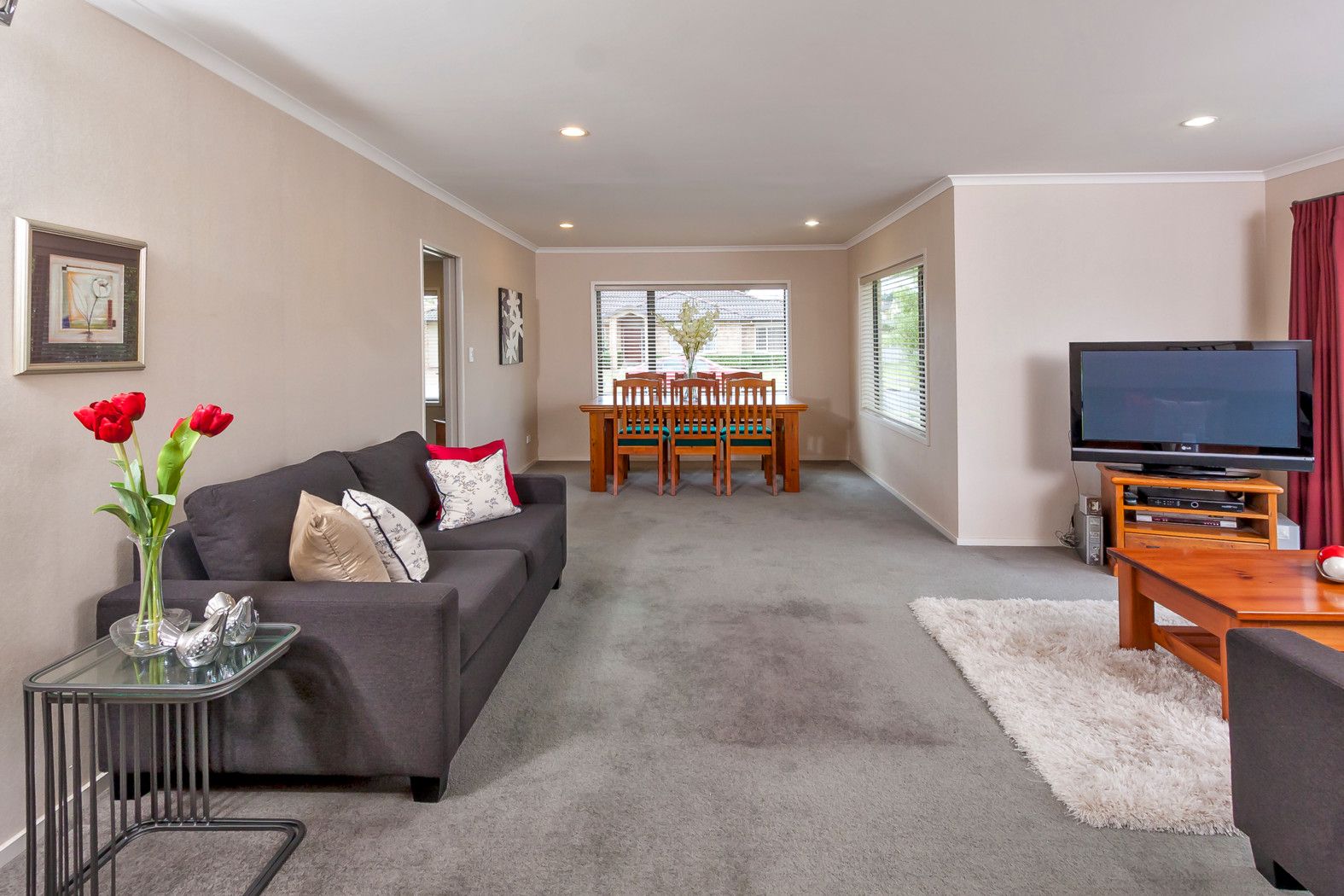 1 Oswald Close, FLAT BUSH, Manukau City