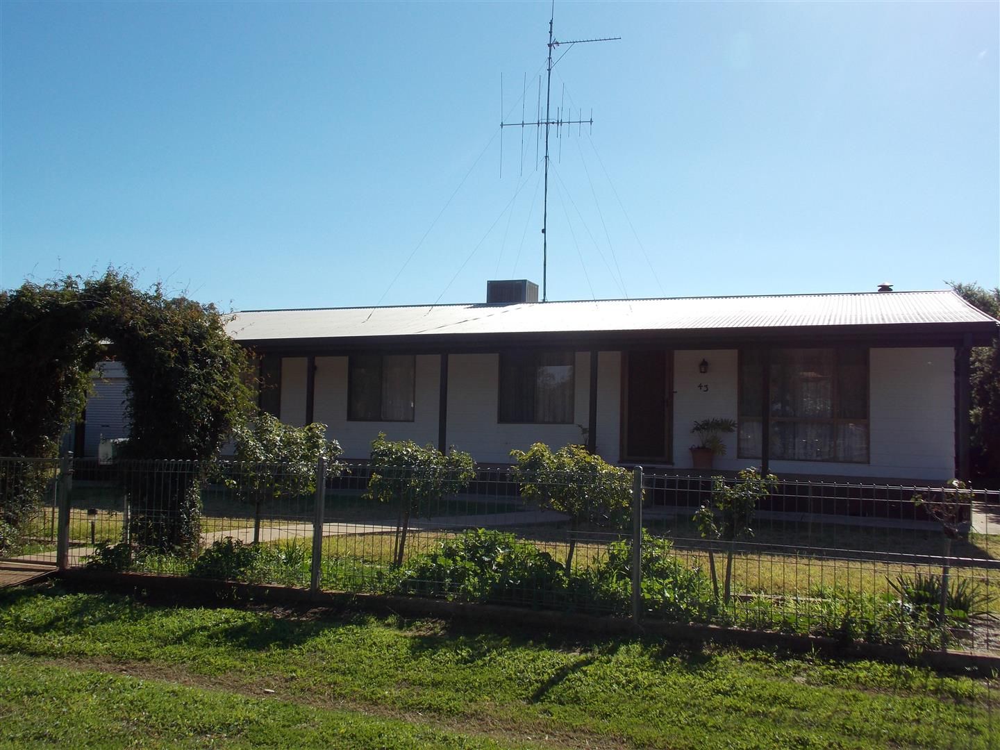 43 Lachlan Street, BOGAN GATE, NSW 2876