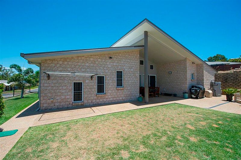 2 Phoenix Place, TELINA, QLD 4680