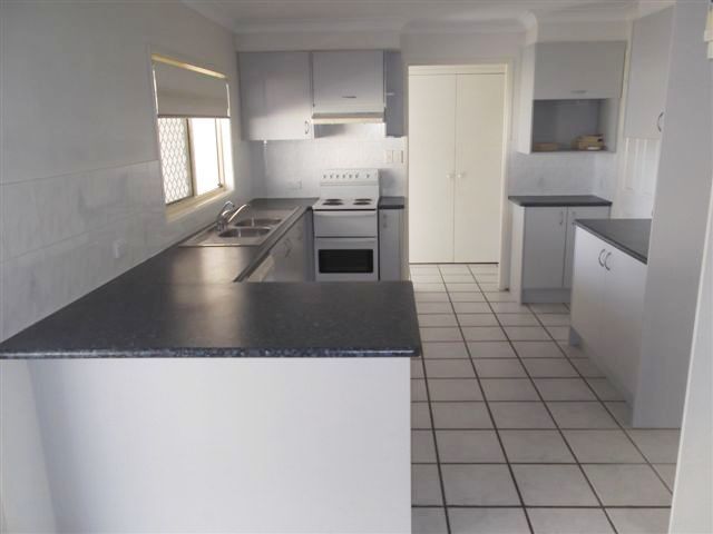 188 Brisbane Road, LABRADOR, QLD 4215
