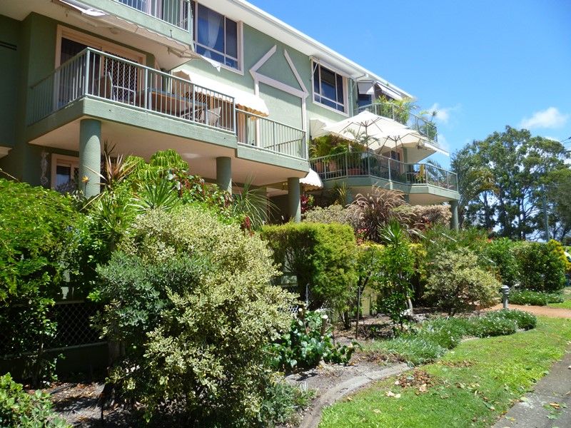 6/7 Esplanade West, PARADISE POINT, QLD 4216