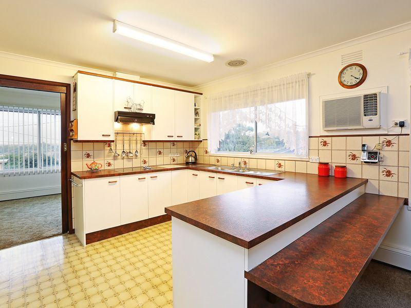 26 Reigate Road, HIGHTON, VIC 3216