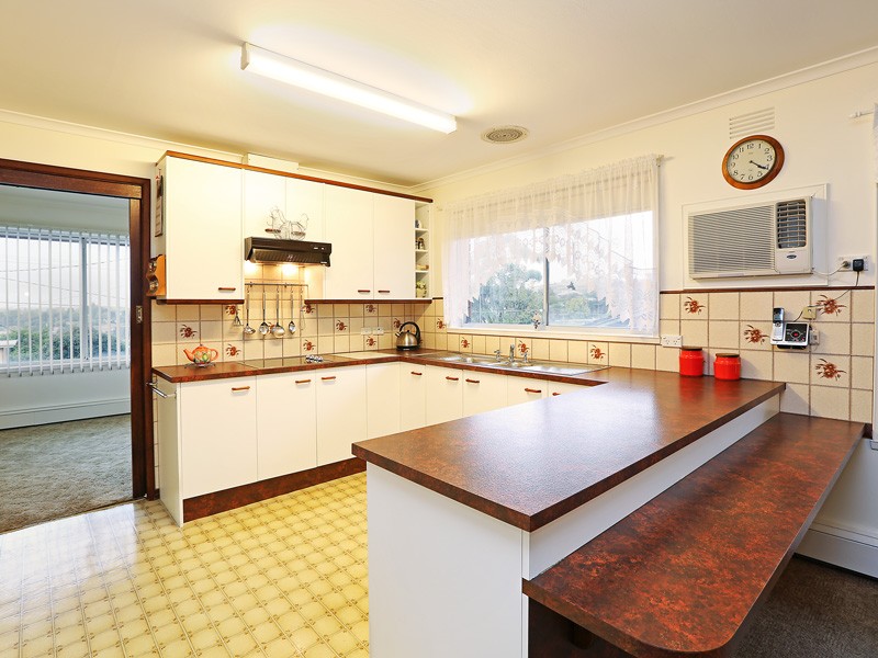 26 Reigate Road, HIGHTON, VIC 3216