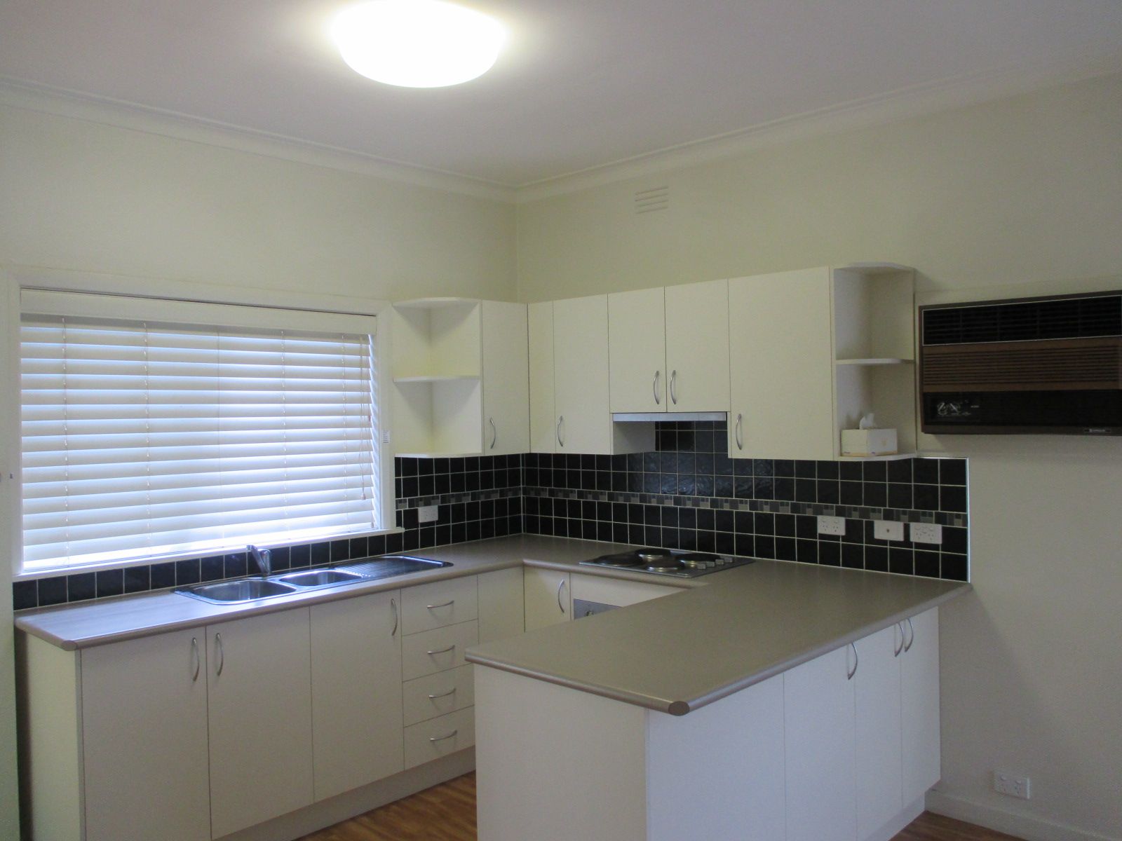 357 Wahroonga Road, LAVINGTON, NSW 2641