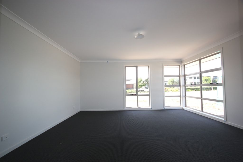 2 Ambrose Drive, ORAN PARK, NSW 2570