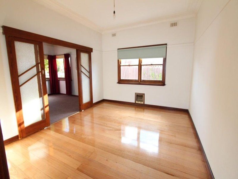 4 Wallace Avenue, FLORA HILL, VIC 3550