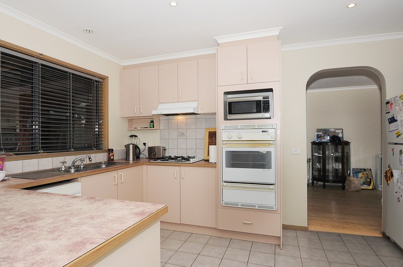 6 Fieldlark Court, CARRUM DOWNS, VIC 3201