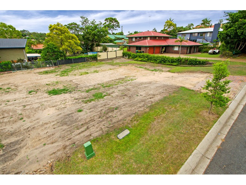 2 Suffolk Street, WISHART, QLD 4122