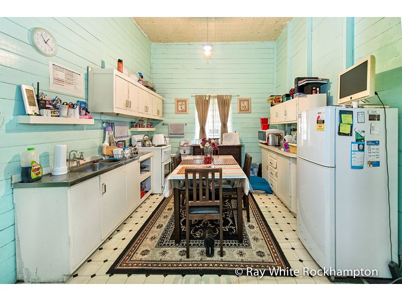 21 Cambridge Street, ROCKHAMPTON CITY, QLD 4700
