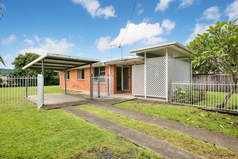2 Durian Close, MANOORA QLD 4870