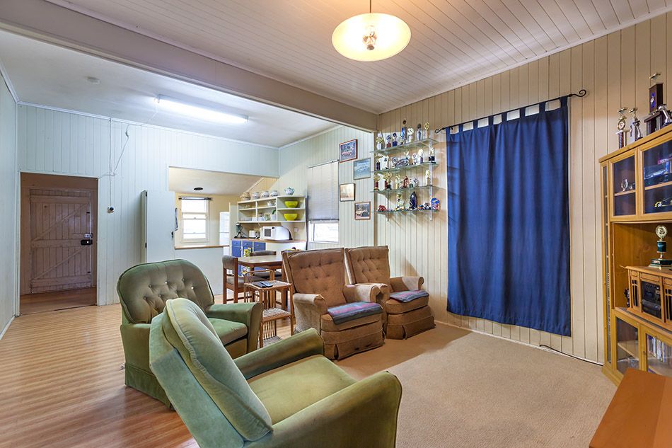 16 Ascot Street, NEWTOWN, QLD 4350