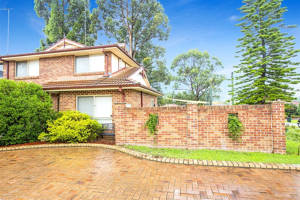 1/44-46 Luttrell Street, GLENMORE PARK, NSW 2745